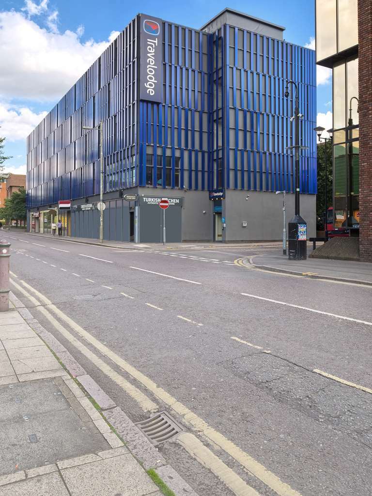Travelodge Peterborough Central Buitenkant foto